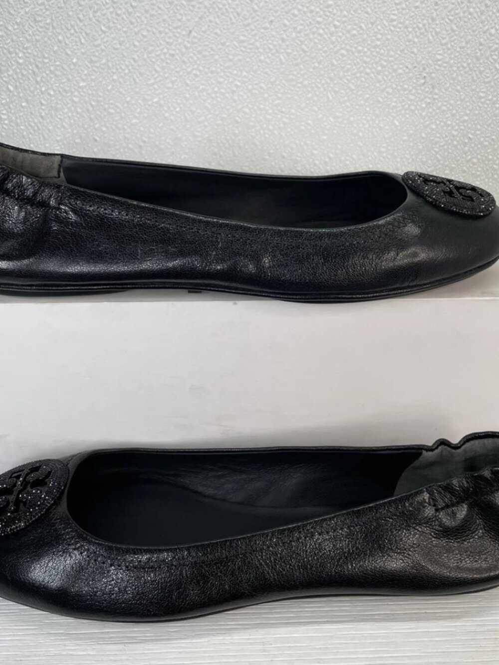 Tory Burch Womens Size 8.5 Minnie Travel Ballet Flat Black Leather Jewled Emblem - Picture 6 of 8